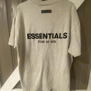 Fear of God Essentials Light Oatmeal T-shirt - Small